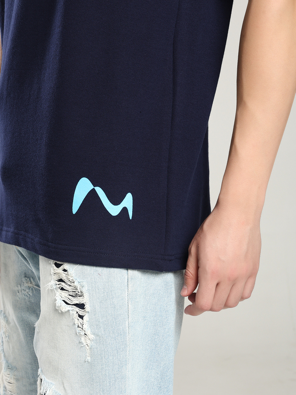 Men’s Navy Blue T-Shirt with Roaring Lion Back Print – Power Meets Style