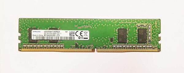 4GB DDR4-2666 Desktop RAM Samsung (90-Days Warranty)