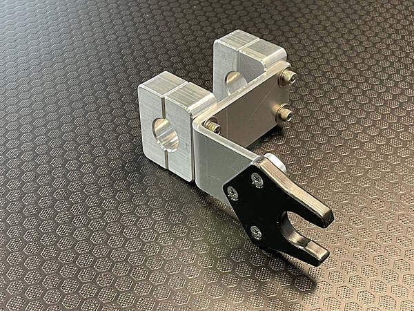 Clip de rangement pour bateaux avec rail 7/8po PDSF:117.00$ Clip de rangement pour bateaux avec rail 7/8po PDSF:117.00$