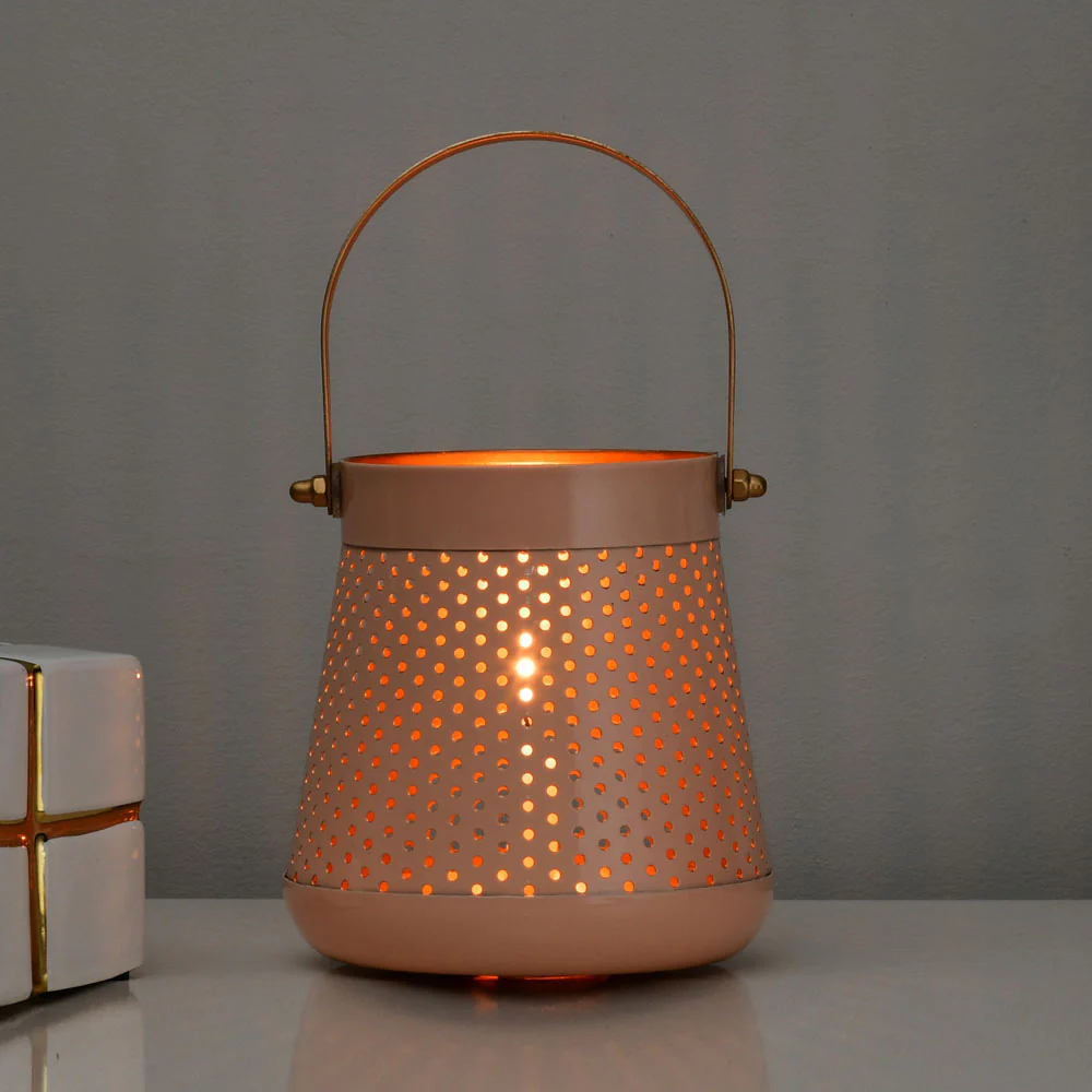 Decorative Modern Trapeze Metal Lantern Decorative Modern Trapeze Metal Lantern